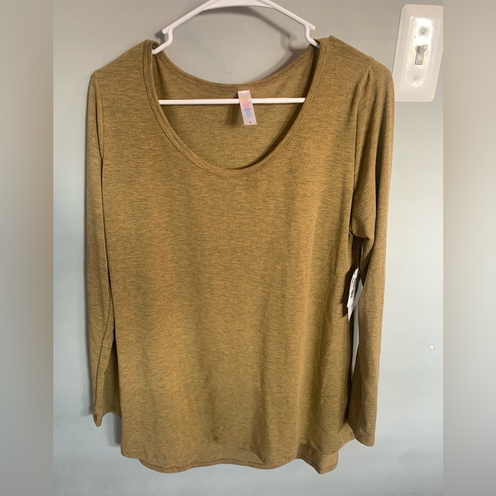 LuLaRoe Lynnae Top